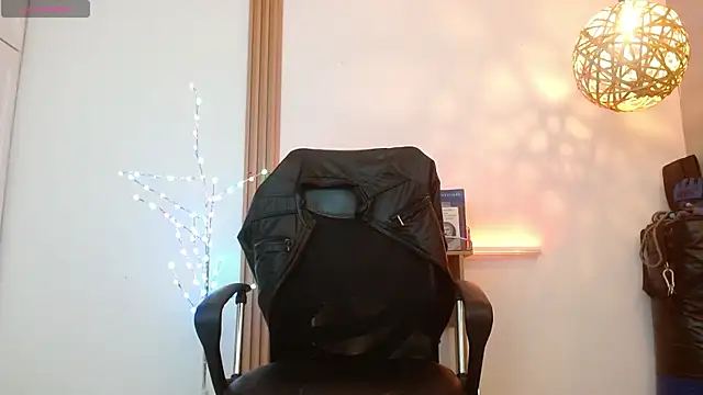 Reiko 85  online show from January 2026 02:43:02 PM