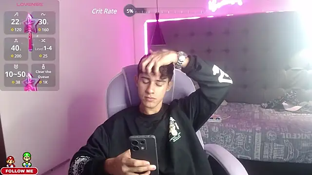 Dyla n18 online show from January 2025 11:21:01 PM