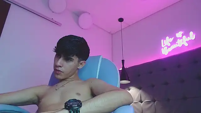 Dyla n18 online show from February 2025 01:26:02 AM