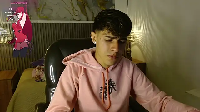 Dyla n18 online show from September 2025 09:40:02 PM