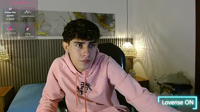 Dyla n18 online show from November 2025 07:34:02 PM