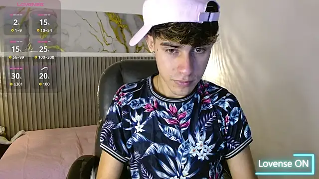 Dyla n18 online show from November 2025 07:46:02 PM