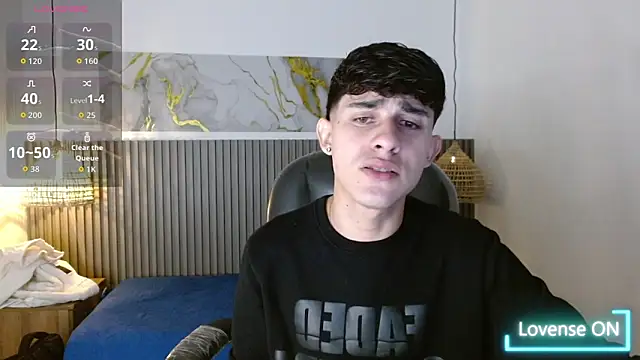 Dyla n18 online show from February 2026 07:59:01 PM