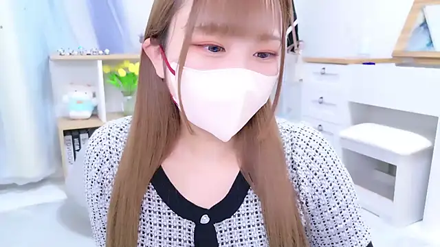 Snapshot of MAIKA_pyon chatting on September 2025 09:29:02 PM MAIKA pyon online show from September 2025 09:29:02 PM