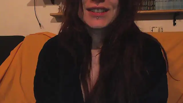 complicata mente online show from December 2024 02:09:02 AM