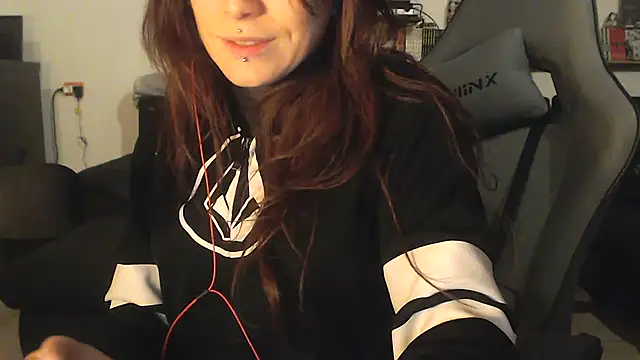 complicata mente online show from February 2025 05:03:02 PM