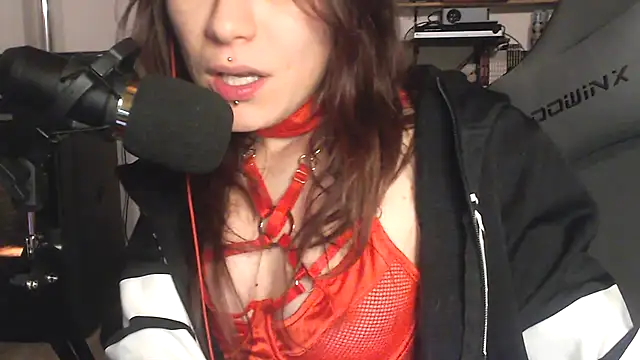 complicata mente online show from February 2025 11:26:01 PM