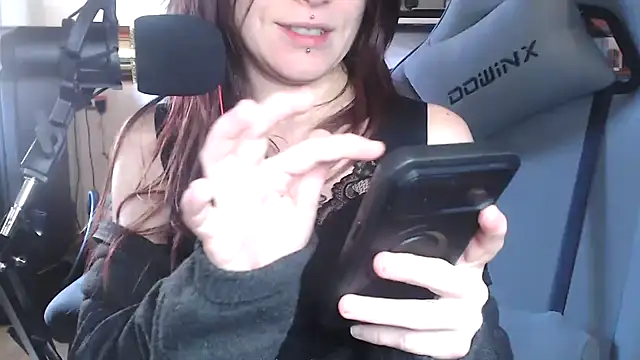 complicata mente online show from February 2025 10:54:02 AM