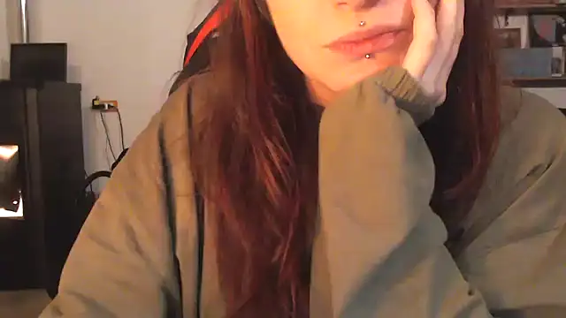 complicata mente online show from February 2025 07:04:02 PM