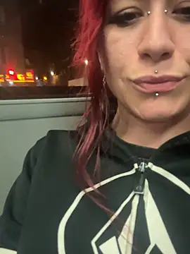 complicata mente online show from October 2025 08:50:02 PM