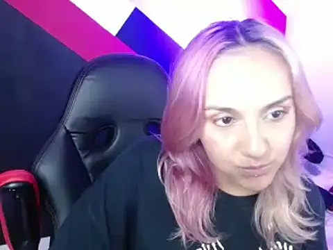 Alterego1   online show from December 2024 09:09:02 PM