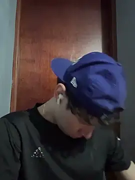 Snapshot of Omaaaaaaa00001 chatting on October 2025 04:15:02 PM Omaaaaaaa00001 online show from October 2025 04:15:02 PM