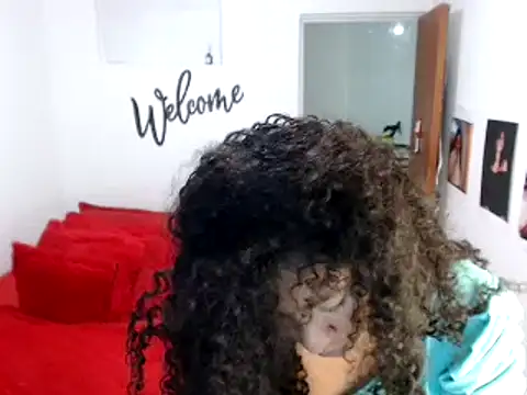 Snapshot of bellacrespalatina chatting on January 2025 11:44:01 PM bellacrespalatina online show from January 2025 11:44:01 PM