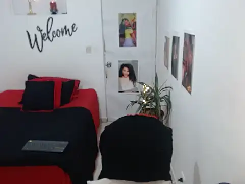 Snapshot of bellacrespalatina chatting on September 2025 08:32:02 PM bellacrespalatina online show from September 2025 08:32:02 PM