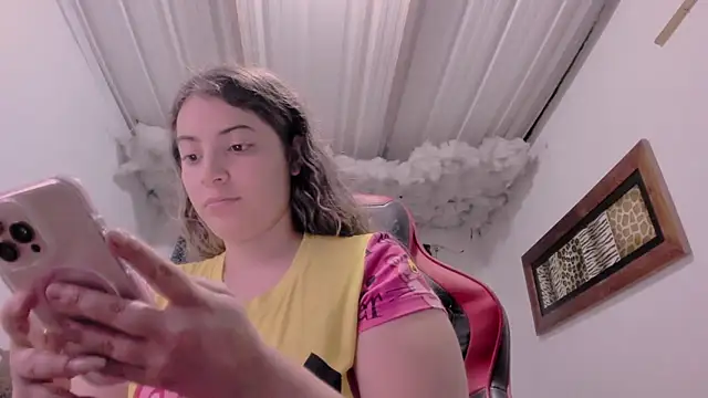 Lauu G online show from September 2025 02:39:02 AM