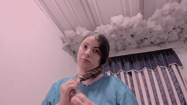 Lauu G online show from November 2025 10:51:01 AM