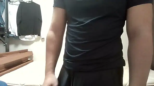 YU-KI00 online show from October 2025 01:18:01 PM