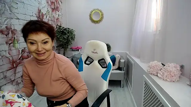 Snapshot of Cutie_Asya chatting on October 2025 04:08:02 AM Cutie Asya online show from October 2025 04:08:02 AM