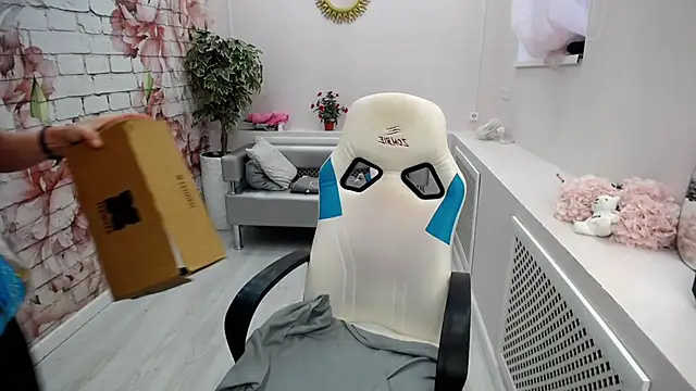 Snapshot of Cutie_Asya chatting on October 2025 04:23:02 AM Cutie Asya online show from October 2025 04:23:02 AM