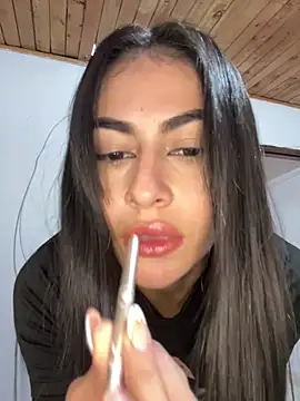 emilie xx  online show from October 2025 10:31:01 PM