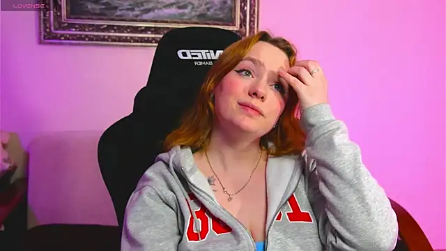 Kari Lunna online show from December 2024 03:15:01 AM