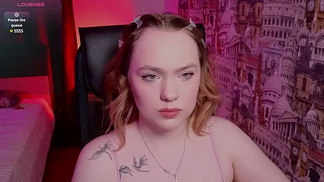 Kari Lunna online show from February 2025 03:08:02 AM