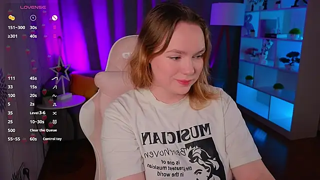 Kari Lunna online show from September 2025 03:19:01 AM