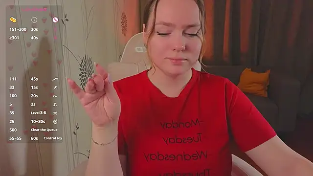 Kari Lunna online show from November 2025 03:19:01 AM