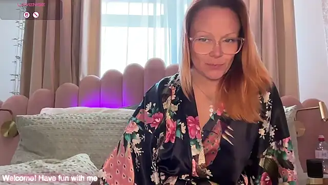 MelodyRoseUk online show from April 2026 01:34:01 PM