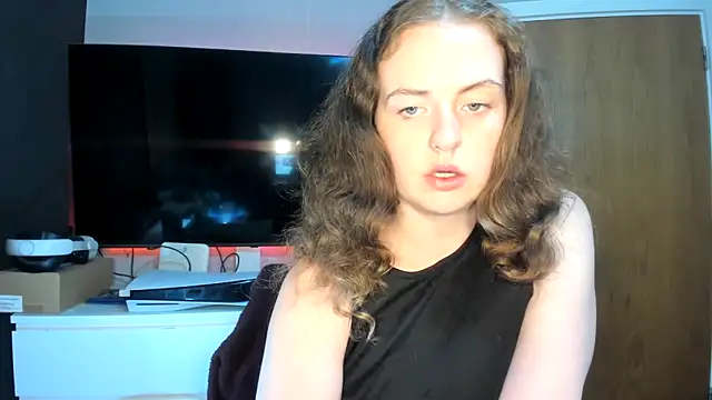 ENGLISHEMILY 69 online show from December 2024 01:11:01 PM