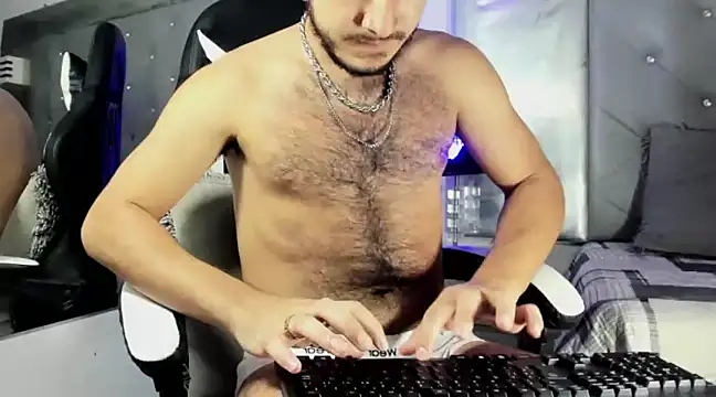 Snapshot of JuanDiegoKing chatting on January 2025 01:32:01 AM JuanDiegoKing online show from January 2025 01:32:01 AM
