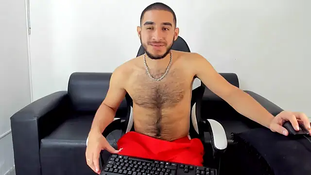 Snapshot of JuanDiegoKing chatting on March 2025 03:42:01 AM JuanDiegoKing online show from March 2025 03:42:01 AM
