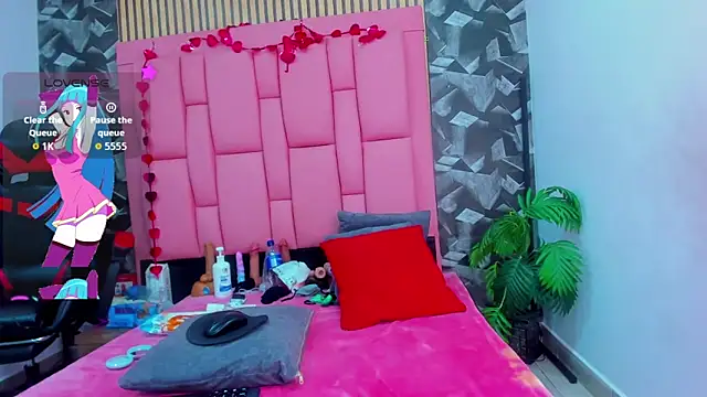 Brithanyslim online show from March 2026 06:57:01 PM