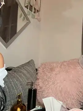 Snapshot of mrs_skinny_goddess chatting on January 2025 09:33:01 PM mrs skinny goddess online show from January 2025 09:33:01 PM