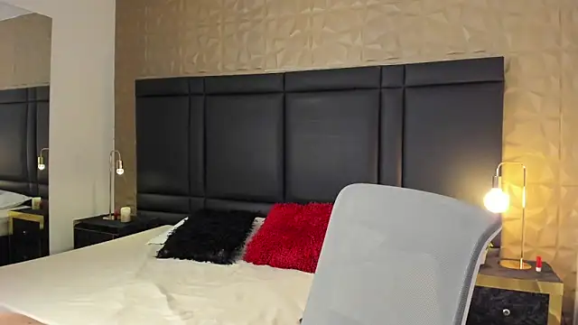 JossAckland online show from December 2024 10:40:02 PM