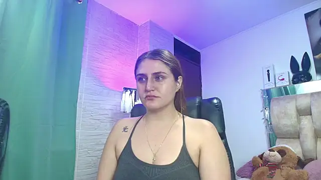 dakota Robbins  online show from November 2025 09:14:02 PM