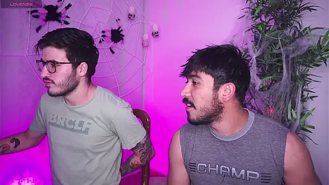 Tony Wylie online show from October 2025 09:03:01 PM