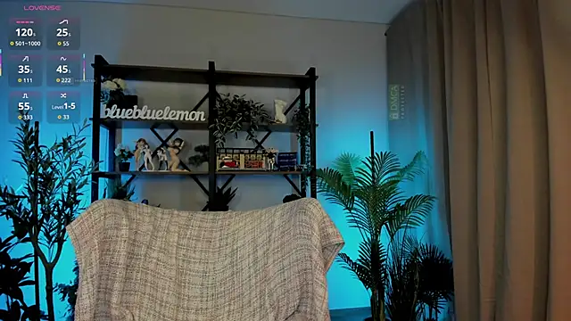 careful i bite nya online show from September 2025 01:16:01 PM