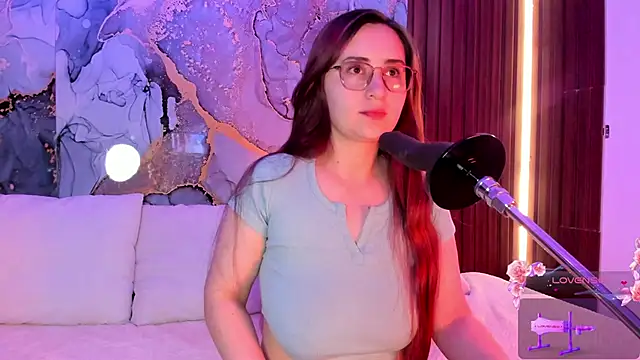 centaurigirl online show from September 2025 03:13:01 PM