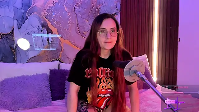 centaurigirl online show from November 2025 02:54:02 AM