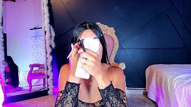 Emilyh  online show from January 2025 10:50:01 AM