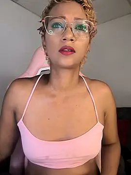 Amaliu  online show from October 2025 02:47:02 PM