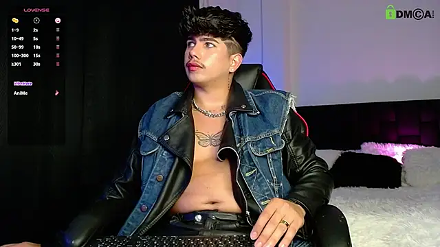 LyleBennett  online show from September 2025 12:49:01 PM