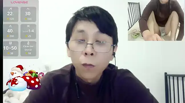 Snapshot of TGH521 chatting on December 2024 05:37:01 AM TGH521 online show from December 2024 05:37:01 AM