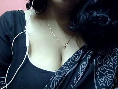 Snapshot of Riya_riyaa chatting on December 2024 04:57:01 PM Riya riyaa online show from December 2024 04:57:01 PM