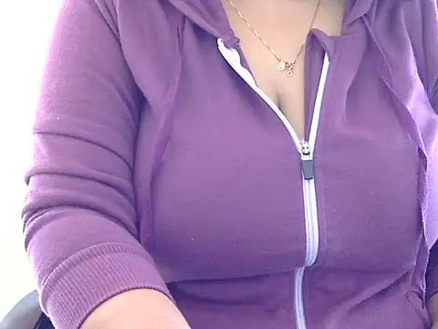 Snapshot of Riya_riyaa chatting on December 2024 02:19:02 AM Riya riyaa online show from December 2024 02:19:02 AM