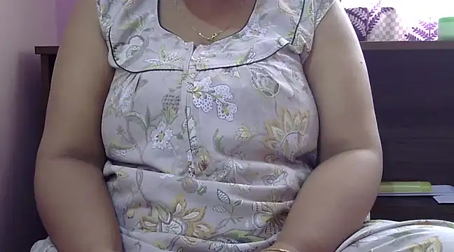 Snapshot of Riya_riyaa chatting on January 2025 01:48:02 AM Riya riyaa online show from January 2025 01:48:02 AM