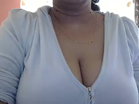 Snapshot of Riya_riyaa chatting on January 2025 01:48:01 AM Riya riyaa online show from January 2025 01:48:01 AM