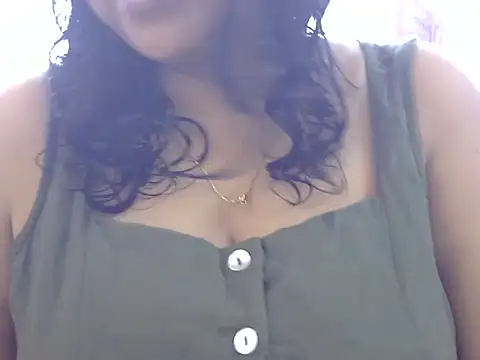 Snapshot of Riya_riyaa chatting on February 2025 07:07:01 AM Riya riyaa online show from February 2025 07:07:01 AM