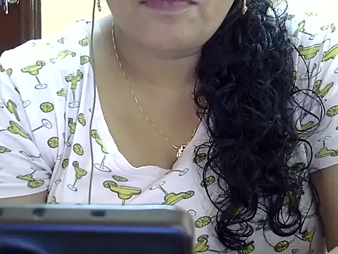 Snapshot of Riya_riyaa chatting on September 2025 06:12:02 AM Riya riyaa online show from September 2025 06:12:02 AM